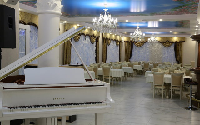Hotel Triumf