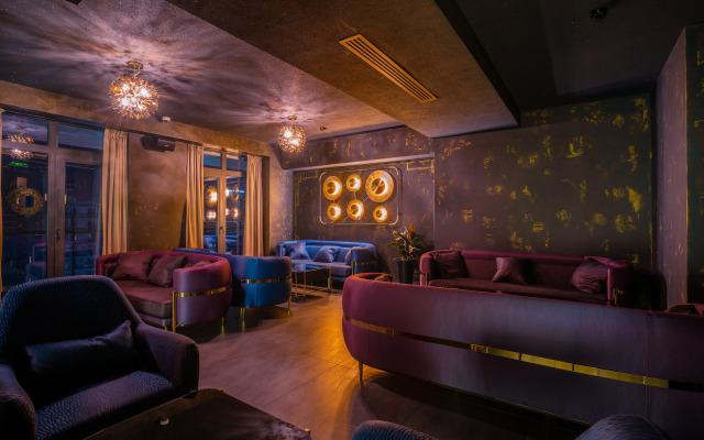 Onyx Hotel