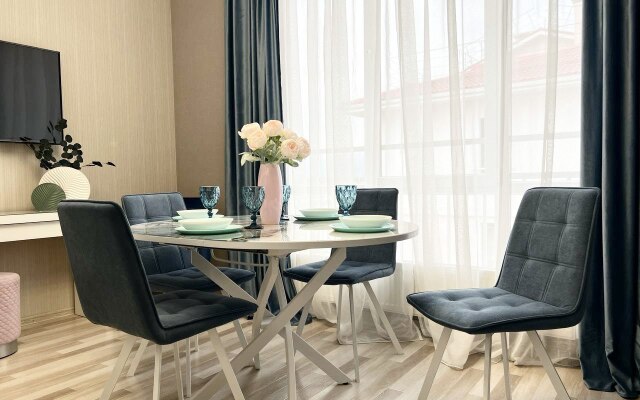 SHestimestnye Dvuhkomnatnye Apartments