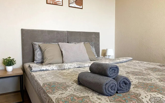 Квартира Малахова 87Б