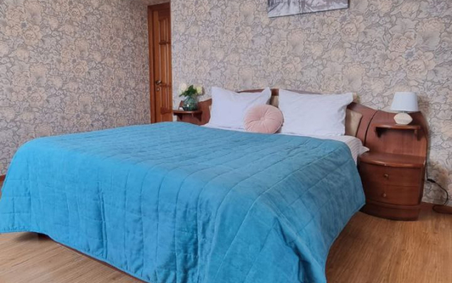 Апартаменты 140 Уютный Дом