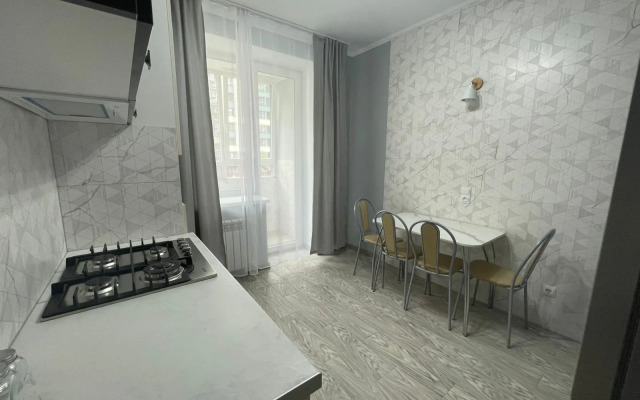 Dvukhkomnatnaya Okolo Zh/d Vokzala Selma Flat