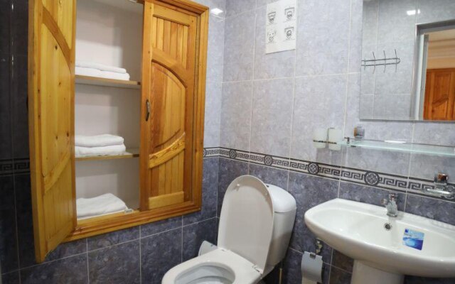 Firuza Guest House