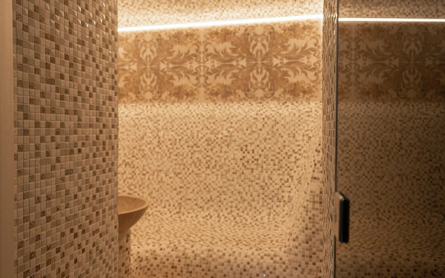 Частный Дом Избушка в Соснах с Бассейном и Хамамом