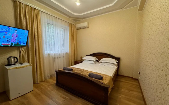 Nika Guest House
