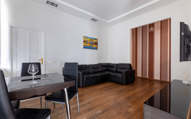 Mojka 28 U Ermitazha Apartments