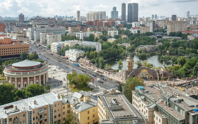 Апартаменты Улучшенные с Балконом и Видом на Москва Сити: Изба/Кудринская Высотка