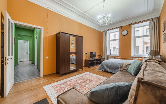 Апартаменты на Невском Проспекте 63