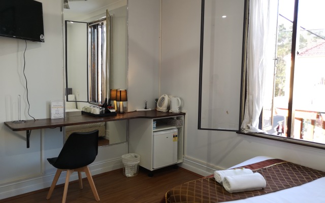 Australian sunrise Lodge Mini-Hotel