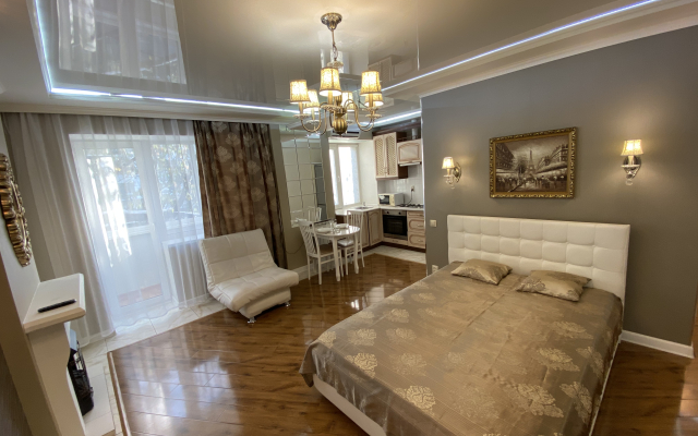 V Tsentre Pyataya Avenyu Apartments