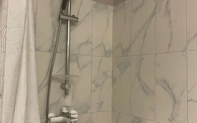 Tryokhmestnaya Studiya S Kukhney Vozle Metro Flat