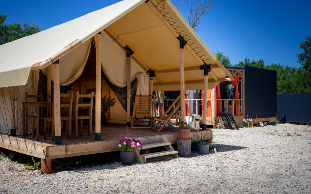 Gosti Glamping