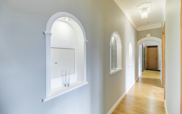 3 Spalni U Manezhnoy Ploschadi 8 gostei Apartments