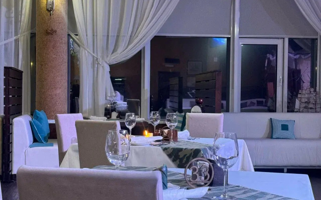 Отель Адмирал