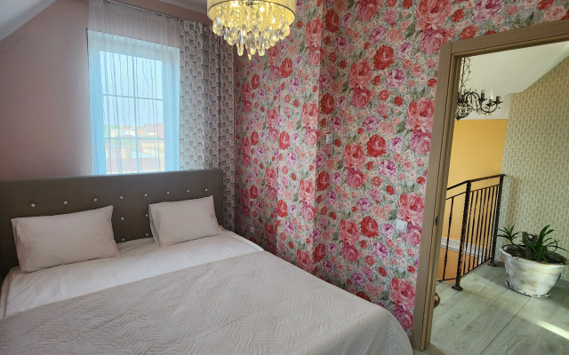 Na Poberezhye Private house