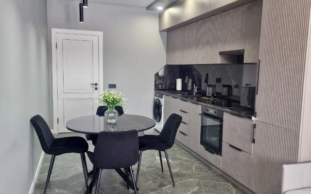 Flatirini On Zurab Magkaev Street