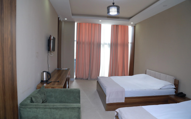 Arena Lankaran Hotel