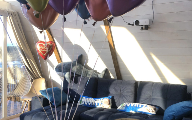 Частный дом дом у озера с чаном и баней