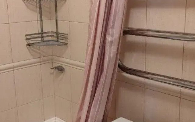 Odnokomnatnaya Kvartira U Metro Akademicheskaya Flat
