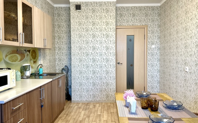 v novostroyke ryadom s khramom Vozneseniya Gospodnya Apartments