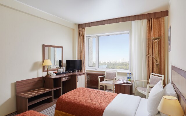Aristokrat Oficial'nyj partnyor Otelya «Del'ta» Izmajlovo Hotel
