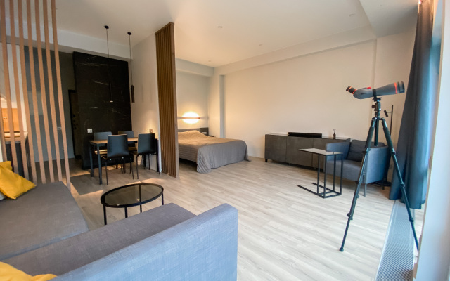 Студия с террасой с панорамным видом на горы