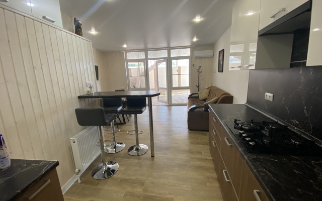 Частный Дом с бассейном на территории отеля GREY'S