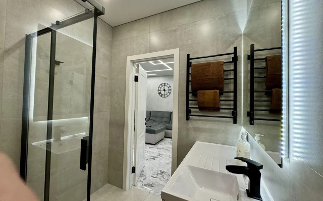 Na Kursantov Kirovtsev 4a Flat