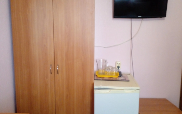 Yuzhny Ray Guest House