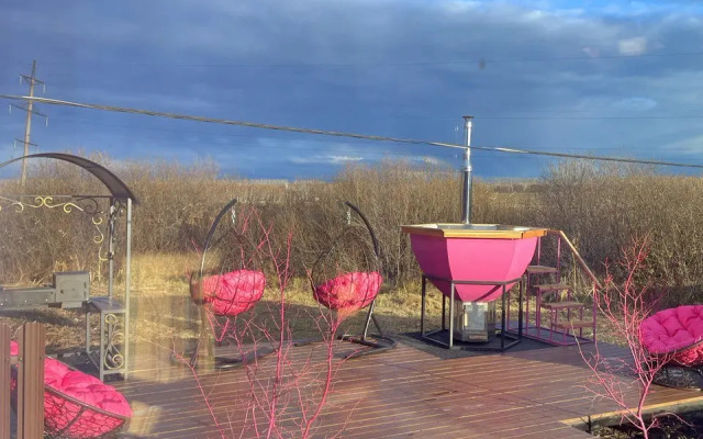 Domik Dlya Semyi Ili Kompanii Druzey Glamping