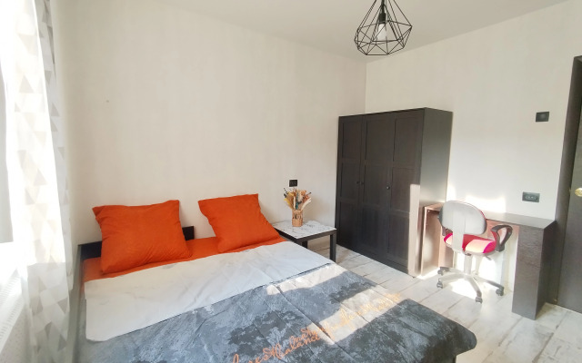 Na Sheksninskom Prospekte 45 Flat