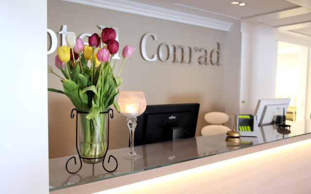 Отель Conrad
