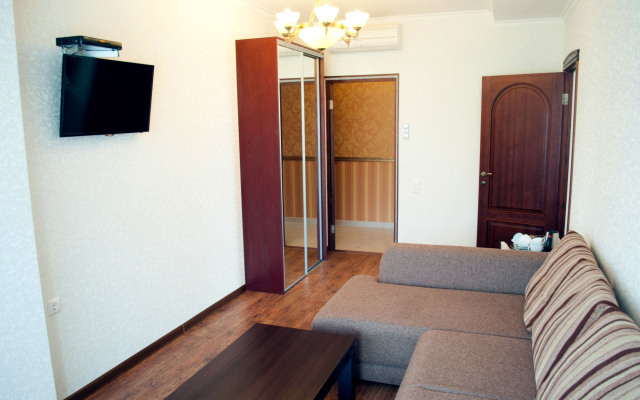 New Astoria Hotel