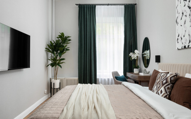 Квартира GM Apartments Четырехкомнатные с двумя санузлами