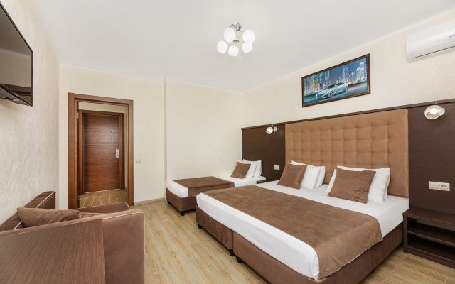 Leonsia Hotel