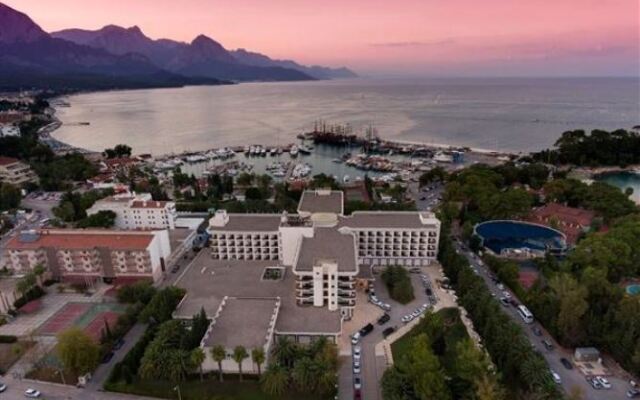 Ozkaymak Marina Hotel