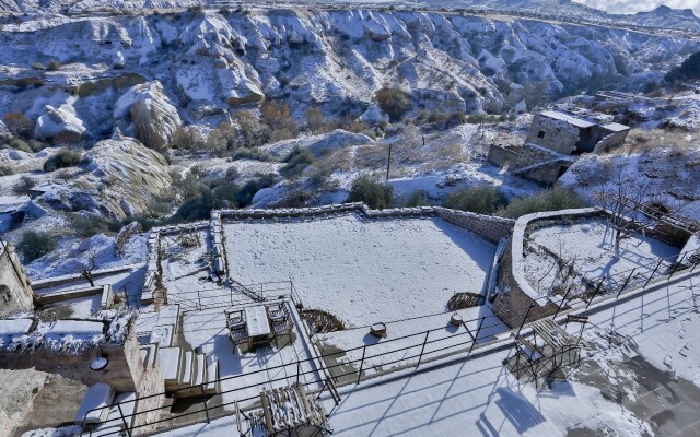 Kistar Cave Hotel