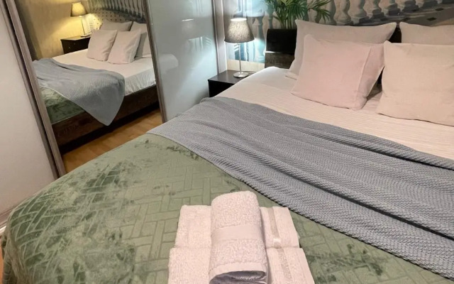 Квартира класса комфорт у метро посуточно