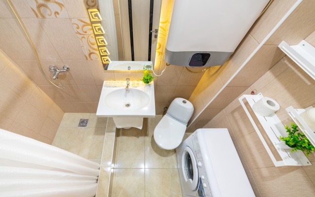 S avtorskim remontom ryadom s Del'finariyem Flat