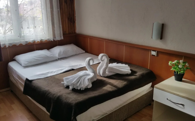 Mustafa Hotel
