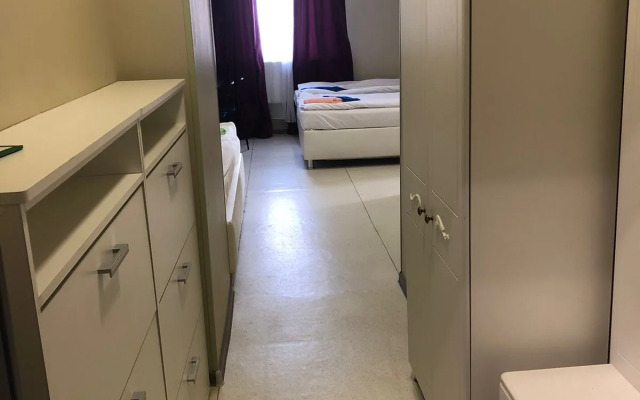 33 Shestimestnye Apartments