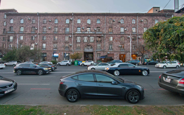 Keygo 0199 ryadom s Parkom Yeritasardutyana Apartments