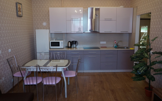 Dvuhkomnatnye Na Komsomolskoj 8 Apartments