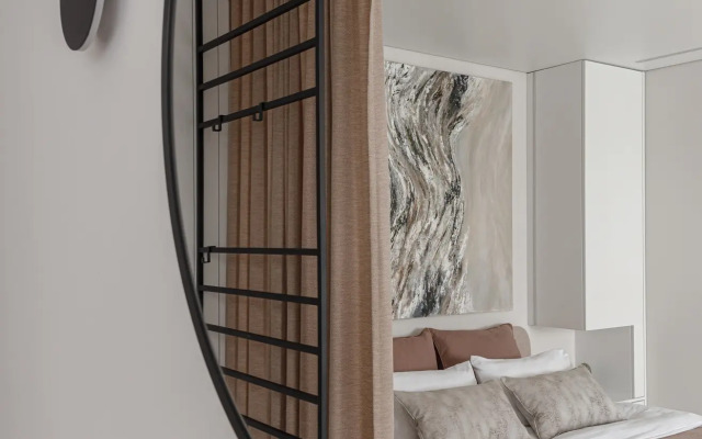 Yevrouyut svetlaya studiya vozle dostoprimechatelnostey Flat