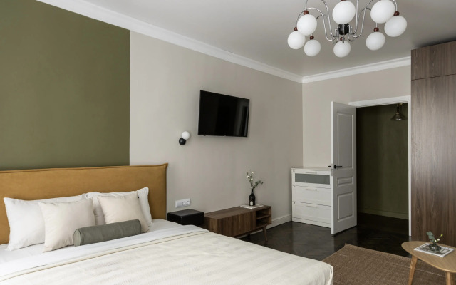 Апартаменты дизайнерские с двумя спальнями на Фонтанке