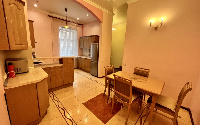 Апартаменты Большая Морская 21 трехкомнатные