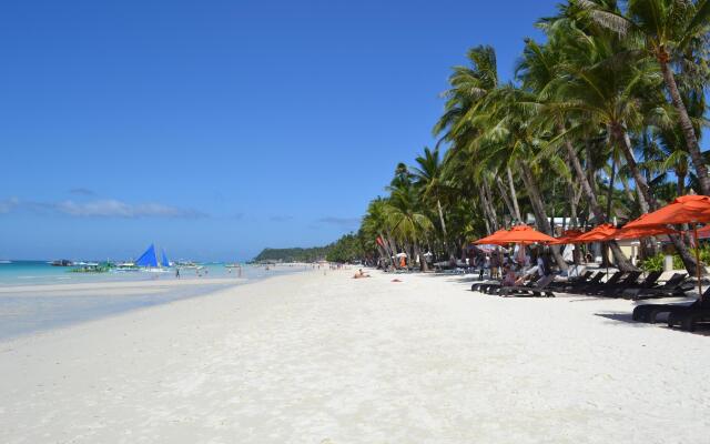 Курортный отель The District Boracay