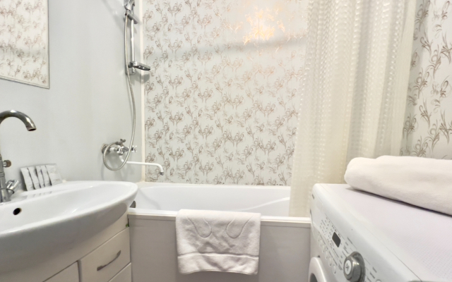 Апартаменты InnDays на Серебровской16Е