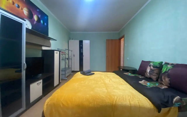 1-K Kvartira u Ploschadi Pobedy Flat