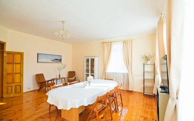Bolshoy Kottedzh Dlya Vashikh Meropriyatiy Private House